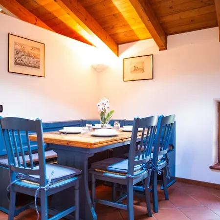 Il Nettuno Stile Rustico In Centro Citta Lägenhet Trento