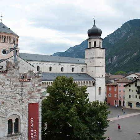 Il Nettuno Stile Rustico In Centro Citta * ترينتو