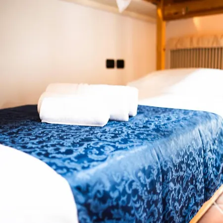 Il Nettuno Stile Rustico In Centro Citta