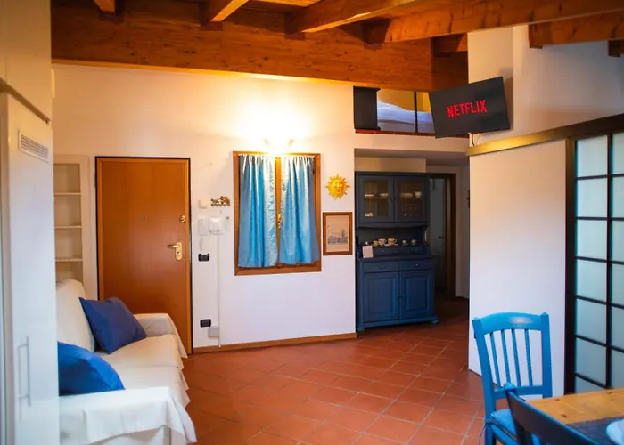 Apartamento Il Nettuno Stile Rustico In Centro Trento