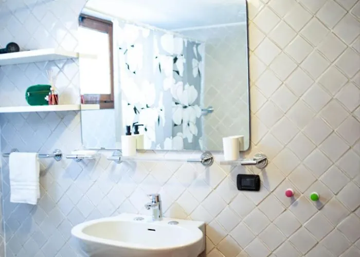 Il Nettuno Stile Rustico In Centro * Trento