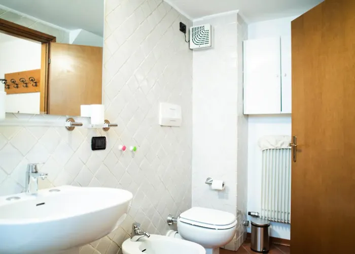 Il Nettuno Stile Rustico In Centro Citta Apartament Trydent